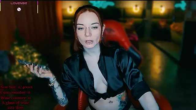 Snapshot of MaxPhoenixx chatting on March 15, 2026, 8:04 pm MaxPhoenixx online show from March 15, 2026, 8:04 pm