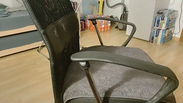 Snapshot of lumpi99 chatting on October 11, 2025, 3:17 am lumpi99 online show from October 11, 2025, 3:17 am