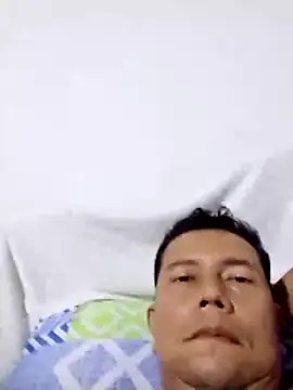 Snapshot of Lachuchaenlacara1988 chatting on February 24, 2026, 12:52 am Lachuchaenlacara1988 online show from February 24, 2026, 12:52 am