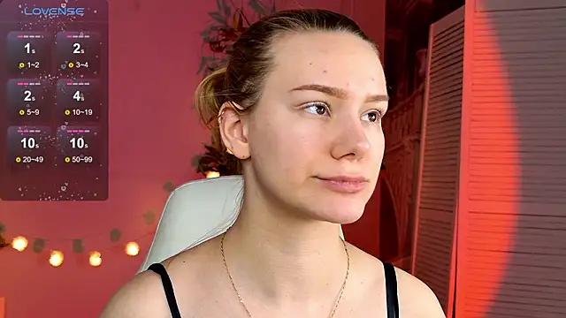 Snapshot of Ramona___ chatting on March 4, 2026, 6:19 am Ramona online show from March 4, 2026, 6:19 am