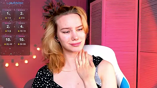 Snapshot of Ramona___ chatting on March 12, 2026, 6:19 am Ramona online show from March 12, 2026, 6:19 am