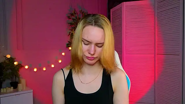 Snapshot of Ramona___ chatting on March 24, 2026, 6:18 am Ramona online show from March 24, 2026, 6:18 am