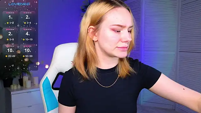 Snapshot of Ramona___ chatting on March 31, 2026, 12:27 pm Ramona online show from March 31, 2026, 12:27 pm