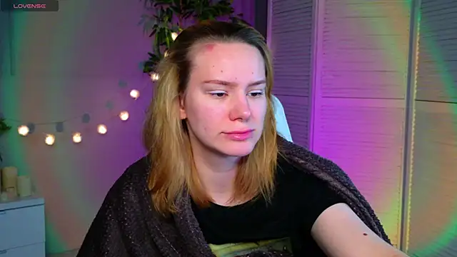 Snapshot of Ramona___ chatting on April 8, 2026, 6:24 am Ramona online show from April 8, 2026, 6:24 am