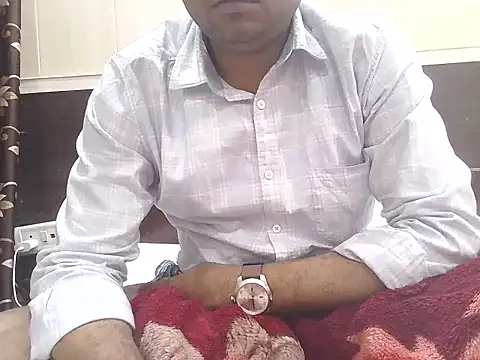 aakash ModelBrown online show from February 26, 2026, 6:29 pm