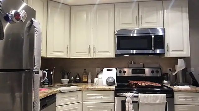 BigGuyMuscle online show from February 17, 2026, 6:58 pm