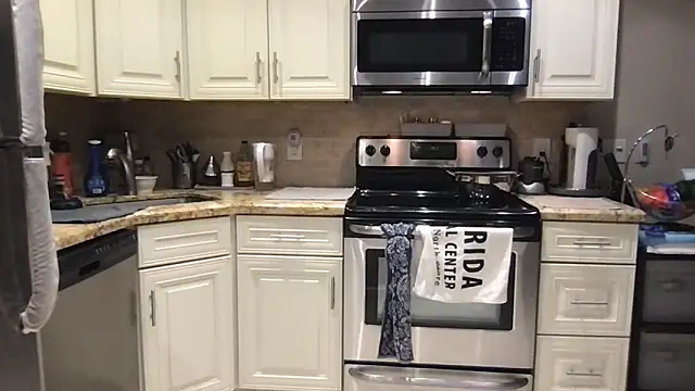 BigGuyMuscle online show from March 18, 2026, 11:52 pm