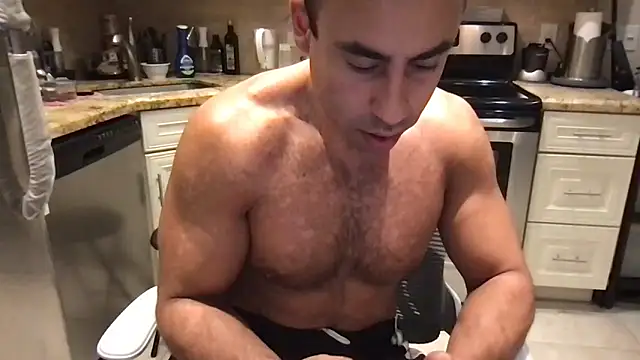 Snapshot of BigGuyMuscle chatting on June 17, 2026, 10:28 am BigGuyMuscle online show from June 17, 2026, 10:28 am