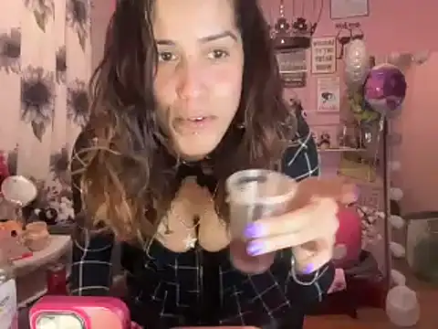 latinacubana online show from January 4, 2025, 9:54 am