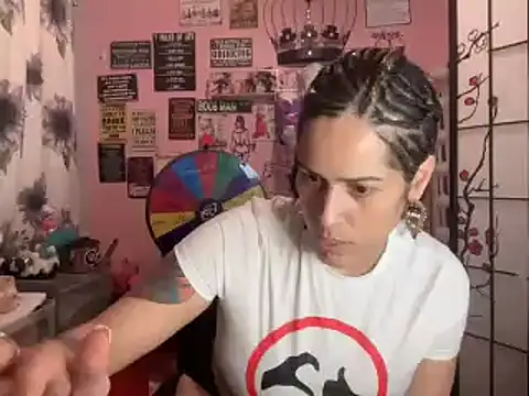 latinacubana online show from January 22, 2025, 2:37 am