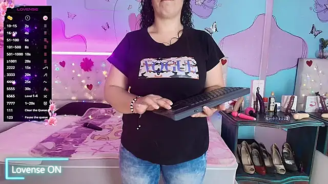 Zaly mature online show from May 26, 2026, 10:50 pm