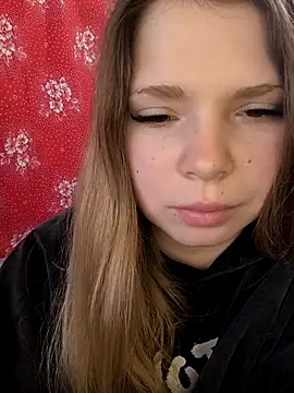 Snapshot of Zuli_Kiska chatting on February 10, 2026, 12:53 pm Zuli Kiska online show from February 10, 2026, 12:53 pm