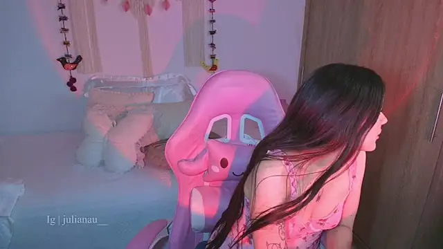 iriswest  online show from March 20, 2026, 11:42 pm