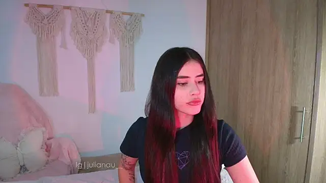 Snapshot of iriswest_ chatting on May 29, 2026, 3:59 am iriswest online show from May 29, 2026, 3:59 am