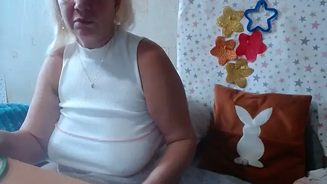 QueenLana online show from October 17, 2025, 7:11 am