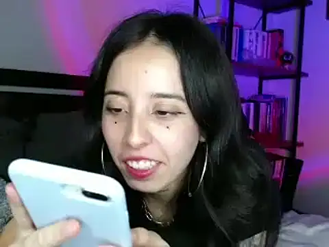 Snapshot of babyluna_8_8 chatting on December 12, 2024, 12:05 am babyluna 8 8 online show from December 12, 2024, 12:05 am