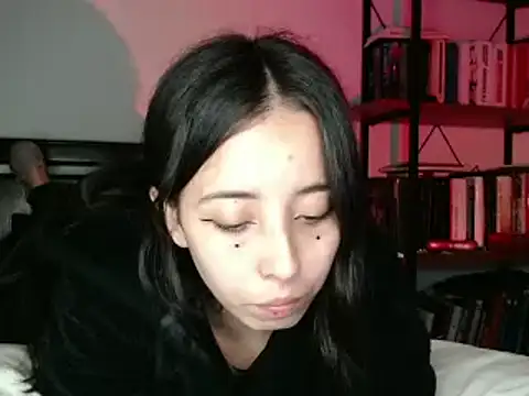 Snapshot of babyluna_8_8 chatting on December 24, 2024, 5:05 am babyluna 8 8 online show from December 24, 2024, 5:05 am