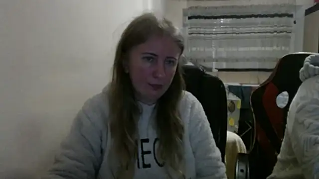 PeterAndJen online show from February 17, 2026, 8:37 pm