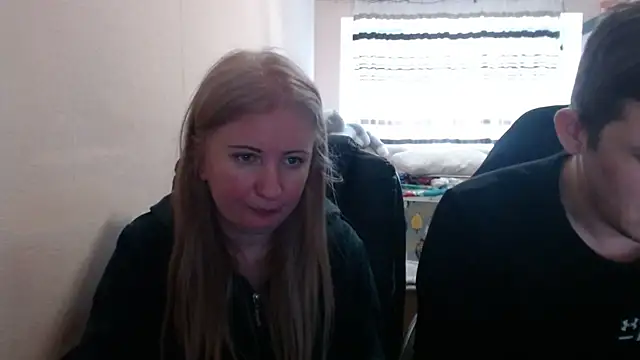 Snapshot of PeterAndJen chatting on March 22, 2026, 6:33 pm PeterAndJen online show from March 22, 2026, 6:33 pm