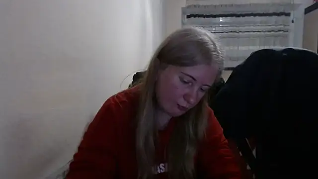 Snapshot of PeterAndJen chatting on April 9, 2026, 6:35 pm PeterAndJen online show from April 9, 2026, 6:35 pm