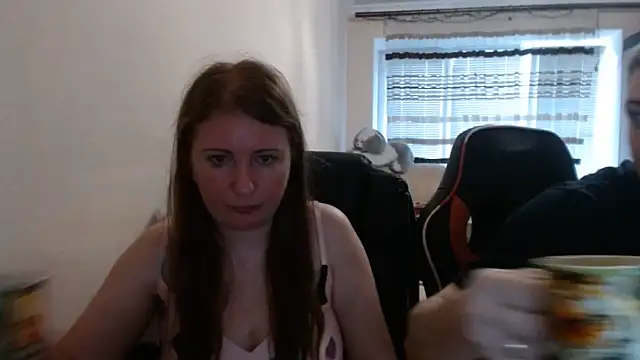 PeterAndJen online show from July 7, 2026, 7:40 pm