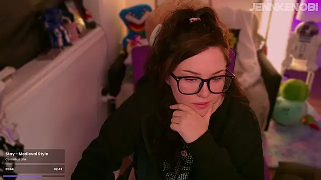 JennKenobi online show from September 16, 2025, 2:29 pm