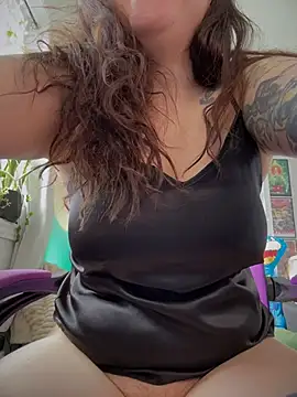 JennKenobi online show from February 26, 2026, 3:44 pm