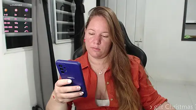 Snapshot of tamy_shine87 chatting on December 15, 2025, 11:09 pm tamy shine87 online show from December 15, 2025, 11:09 pm