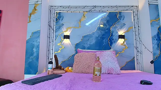 lorrayne  online show from January 16, 2026, 12:09 pm