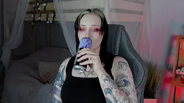 AsheLucker online show from November 16, 2025, 11:21 pm