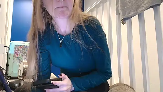 short sweetpea online show from October 19, 2025, 10:38 am