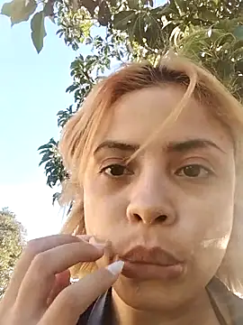 Snapshot of isexynara chatting on April 9, 2026, 8:14 pm isexynara online show from April 9, 2026, 8:14 pm