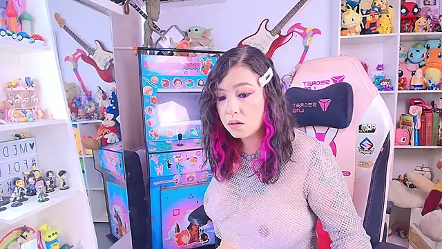 Snapshot of meda_kawaii_ chatting on September 29, 2025, 5:40 pm meda kawaii  online show from September 29, 2025, 5:40 pm