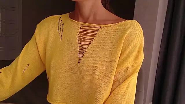 Varonica Caprii online show from October 6, 2025, 9:07 am