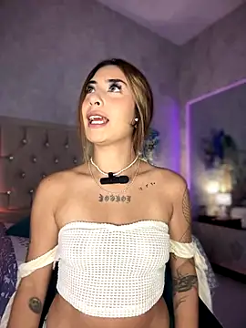 nini love01 online show from October 2, 2025, 3:46 am