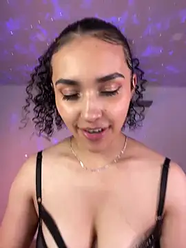Snapshot of Lucy_Marin chatting on February 8, 2025, 6:33 pm Lucy Marin online show from February 8, 2025, 6:33 pm