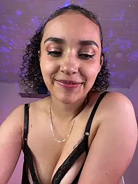 Snapshot of Lucy_Marin chatting on February 10, 2025, 3:42 pm Lucy Marin online show from February 10, 2025, 3:42 pm