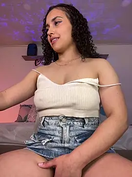 Snapshot of Lucy_Marin chatting on February 21, 2025, 6:26 pm Lucy Marin online show from February 21, 2025, 6:26 pm