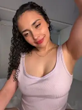 Snapshot of Lucy_Marin chatting on October 8, 2025, 9:34 pm Lucy Marin online show from October 8, 2025, 9:34 pm