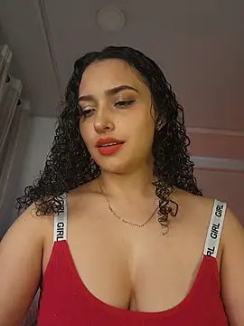 Snapshot of Lucy_Marin chatting on October 17, 2025, 5:59 pm Lucy Marin online show from October 17, 2025, 5:59 pm