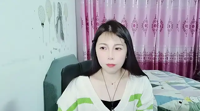 Snapshot of Sunset_glow chatting on January 20, 2025, 5:16 pm Sunset glow online show from January 20, 2025, 5:16 pm