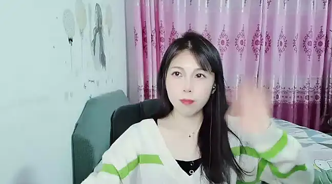 Snapshot of Sunset_glow chatting on January 21, 2025, 2:26 pm Sunset glow online show from January 21, 2025, 2:26 pm