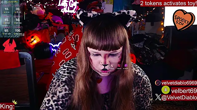 Snapshot of VelvetDiablo chatting on October 16, 2025, 12:00 am VelvetDiablo online show from October 16, 2025, 12:00 am
