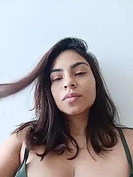 Snapshot of Ivanna2 chatting on May 9, 2026, 11:48 am Ivanna2 online show from May 9, 2026, 11:48 am