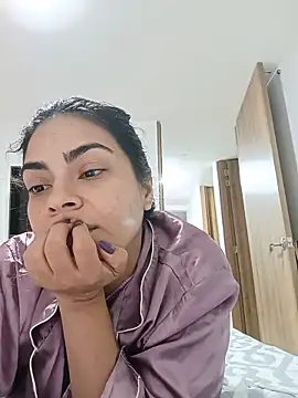 Snapshot of Ivanna2 chatting on May 15, 2026, 10:50 pm Ivanna2 online show from May 15, 2026, 10:50 pm