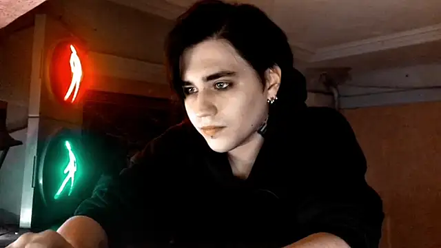 Snapshot of sademobeer chatting on February 3, 2026, 10:59 pm sademobeer online show from February 3, 2026, 10:59 pm