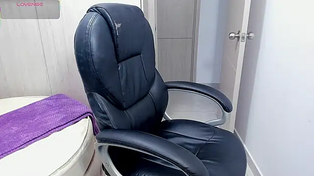 StacyConner online show from February 17, 2026, 12:29 am