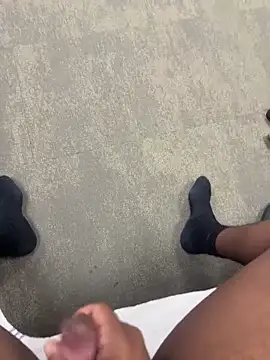 chocolatelongstrokes online show from March 7, 2026, 6:43 am