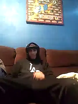 AlexAlejandro13 online show from December 17, 2025, 6:47 pm