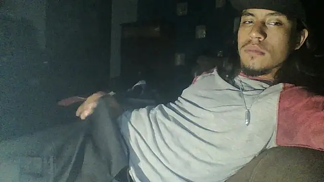 AlexAlejandro13 online show from April 15, 2026, 7:26 am